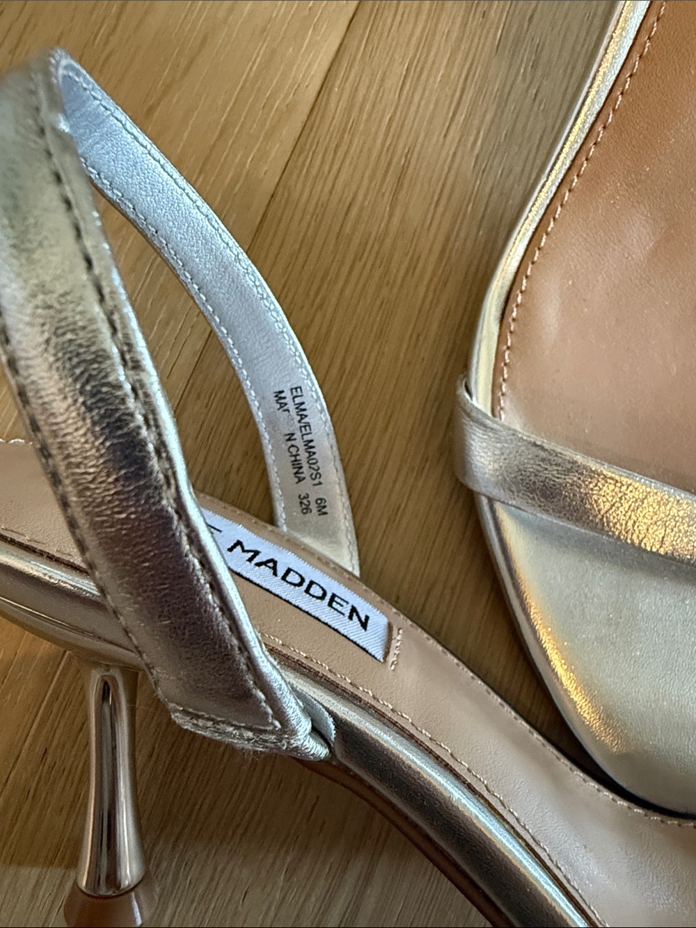 Steve Madden Silver Heels Size 6 brand new - Picture 5 of 6